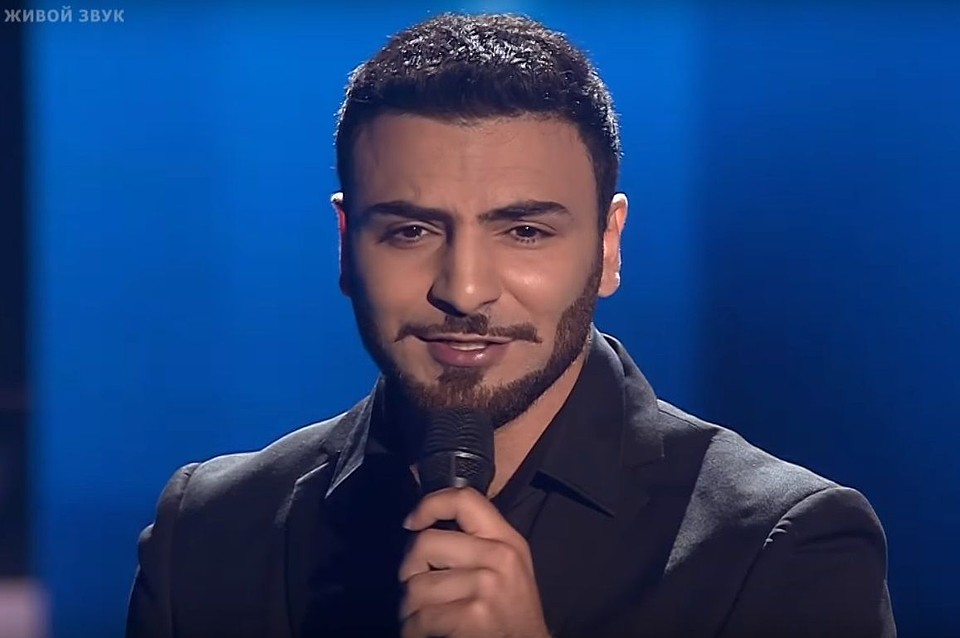 Русско армянский голосовой. Участники шоу голос. Певец из голоса. Армянский певец. Армяне поют.