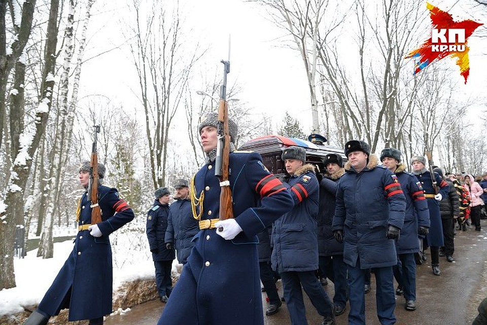 Прощание с летчиками в твери