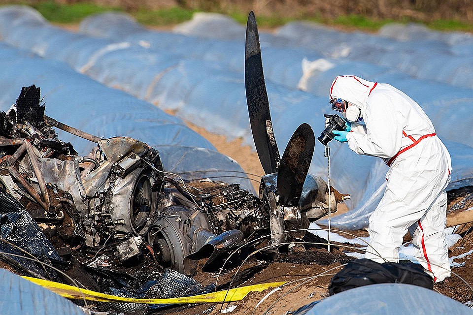 Фото погибших самолета. Авиакатастрофы картинки.