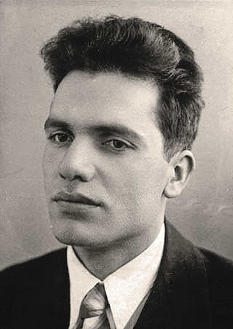 Волков константин степанович. Владимир константинович кузаков. Константин степанович кузаков. Кузаков внебрачный сын сталина. Константин кузаков сын сталина.